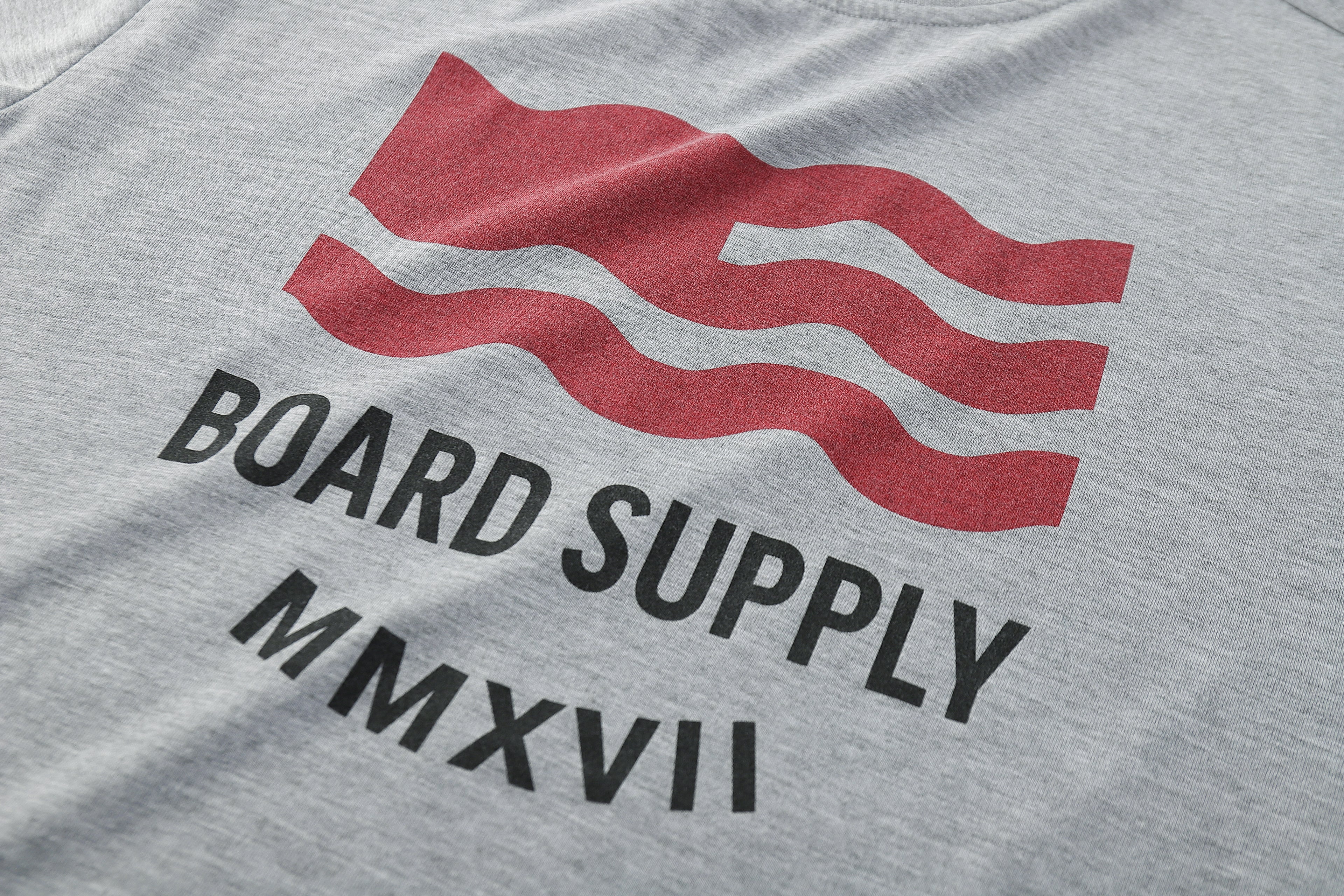 BOARD FLAG T-SHIRT