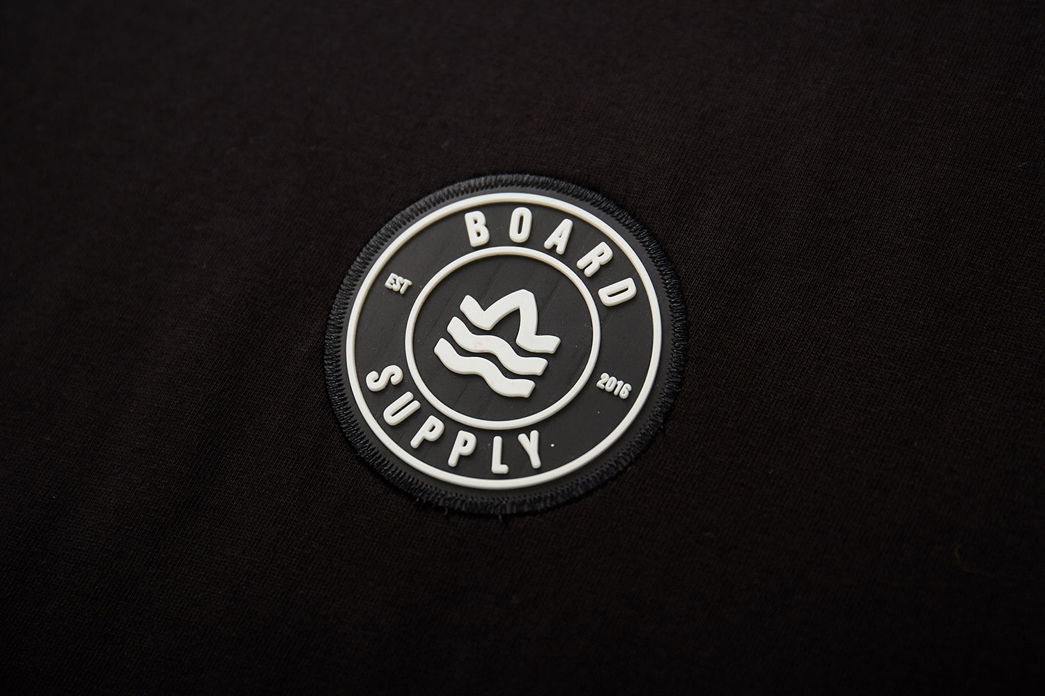 LOGO SIDE TAPE T-SHIRT