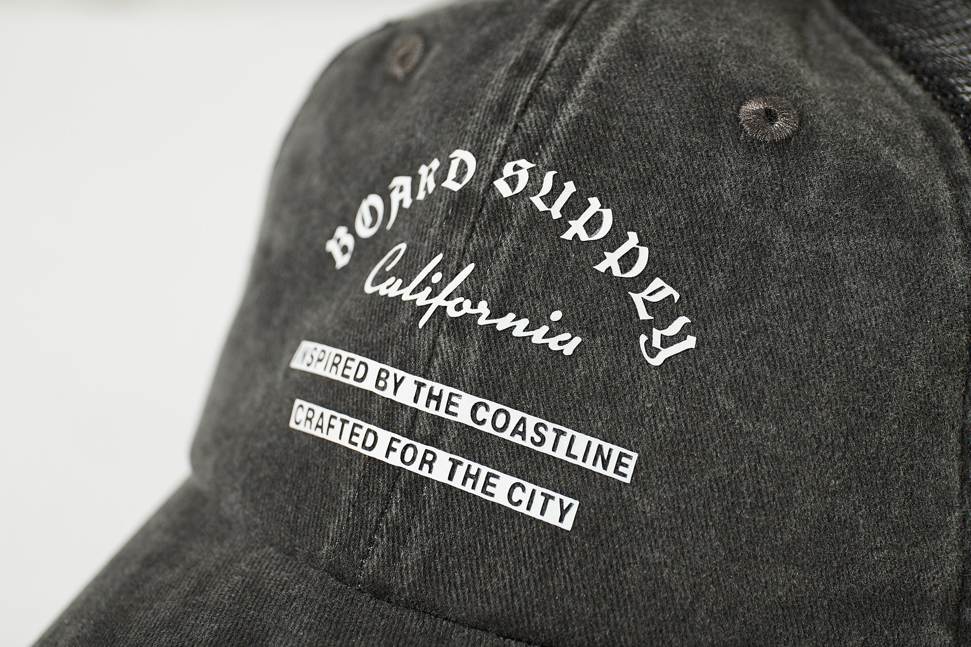 BLACKLETTER TRUCKER CAP