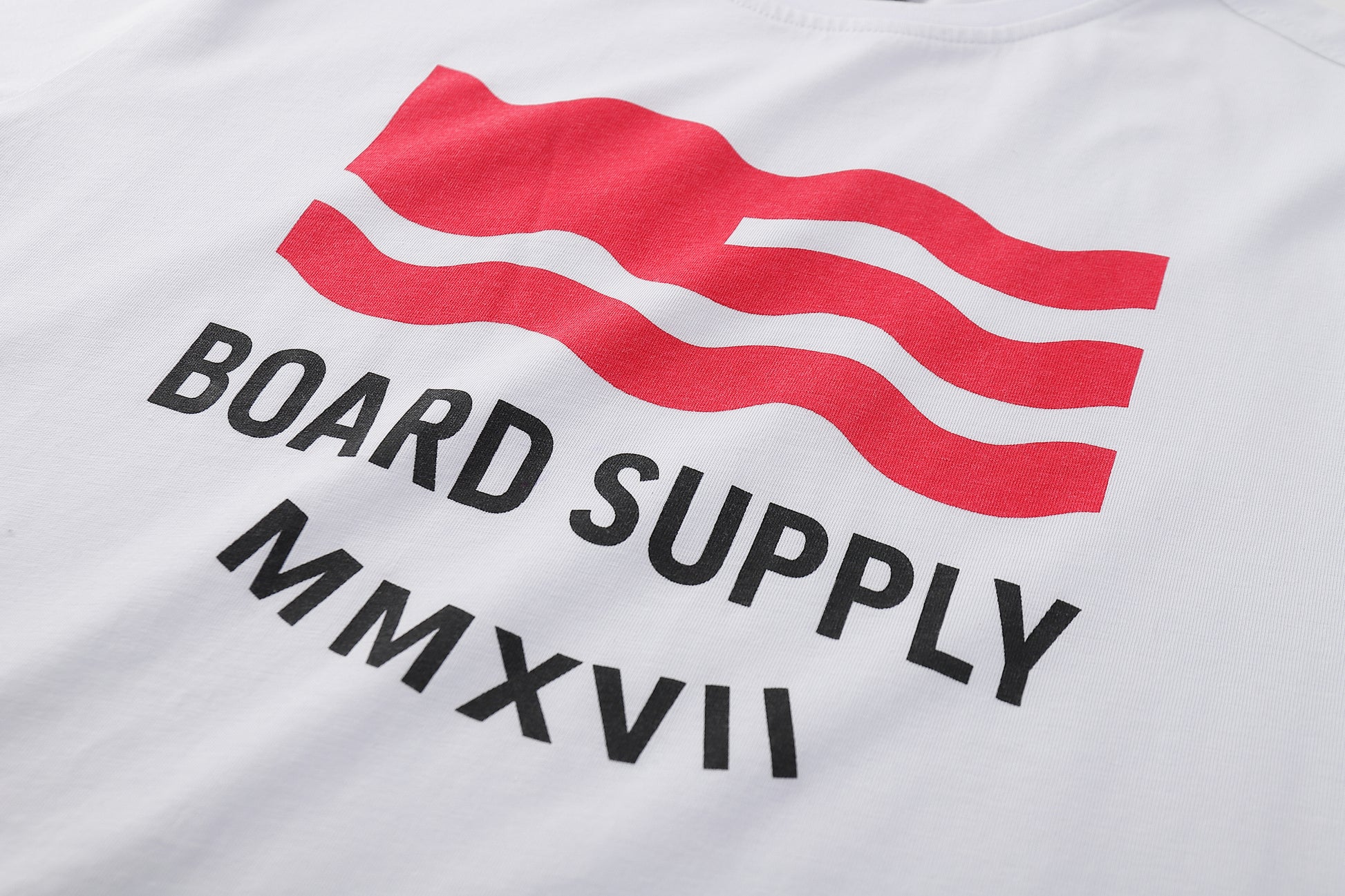 BOARD FLAG T-SHIRT