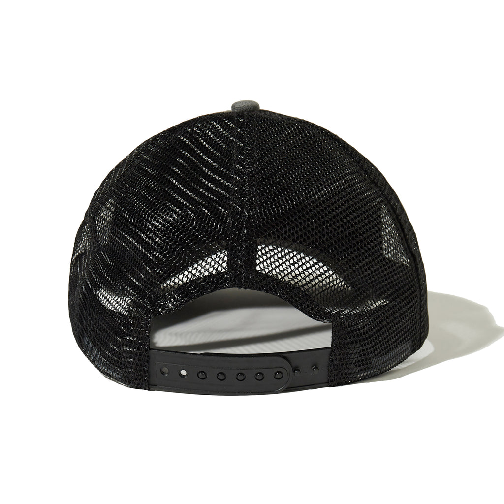 BLACKLETTER TRUCKER CAP