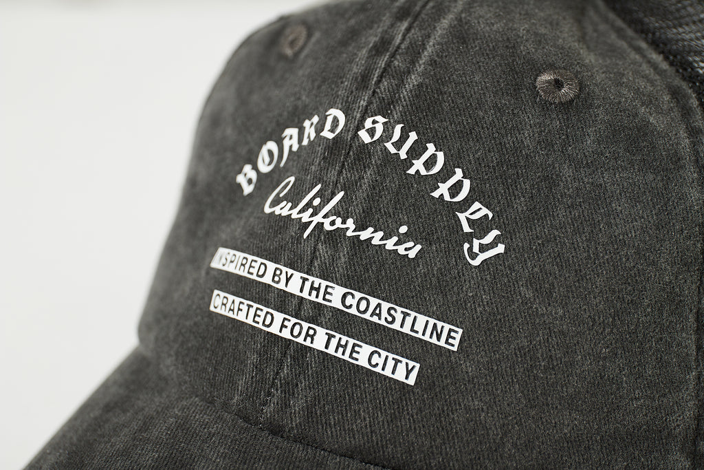 BLACKLETTER TRUCKER CAP